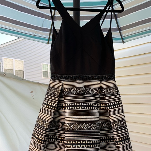 Bicici& Coty Black and gold party dress - Picture 2 of 5